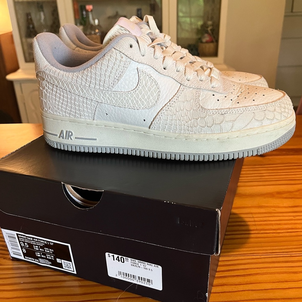 COPY - Nike Women’s Air Force 1 ‘07